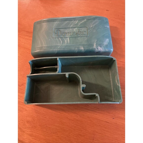 VTG Domestic Celluloid MARBLED GREEN PLASTIC TRINKET CASE Box - Picture 5 of 5